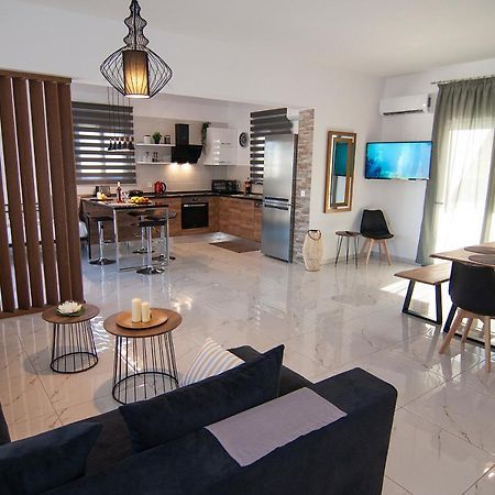 كوتاري Livis Luxury Villa المظهر الخارجي الصورة