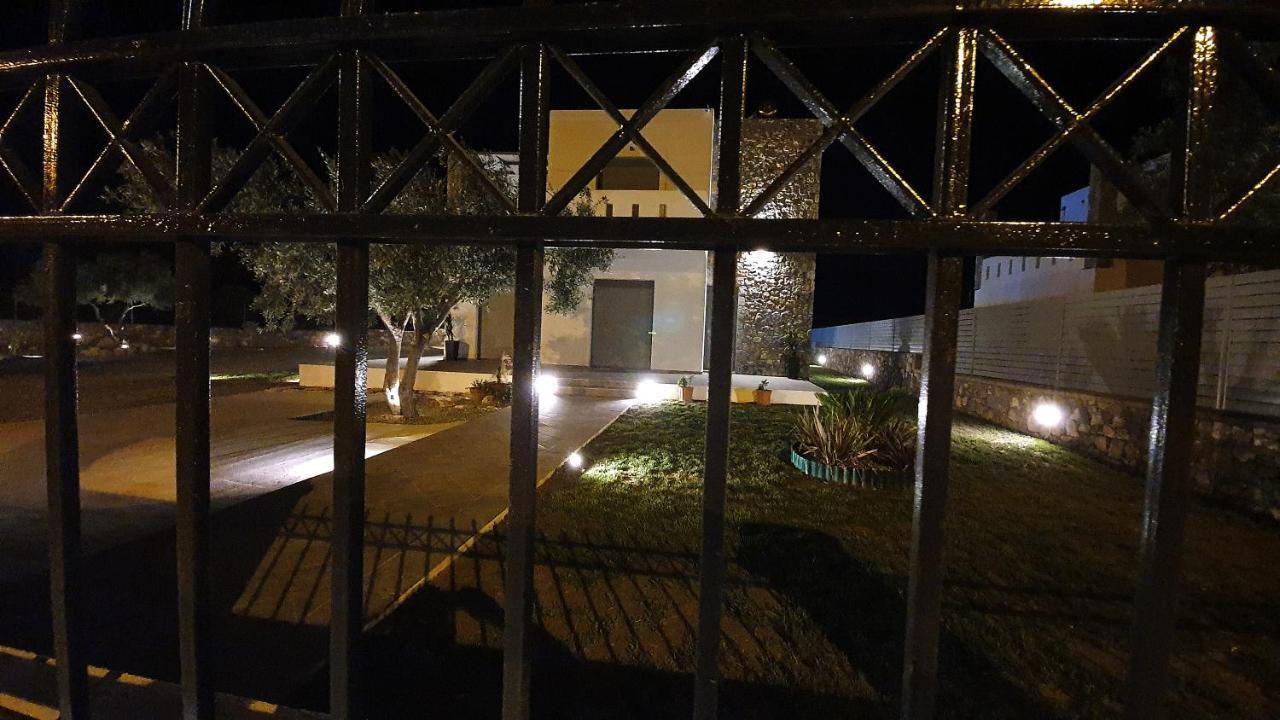 كوتاري Livis Luxury Villa المظهر الخارجي الصورة